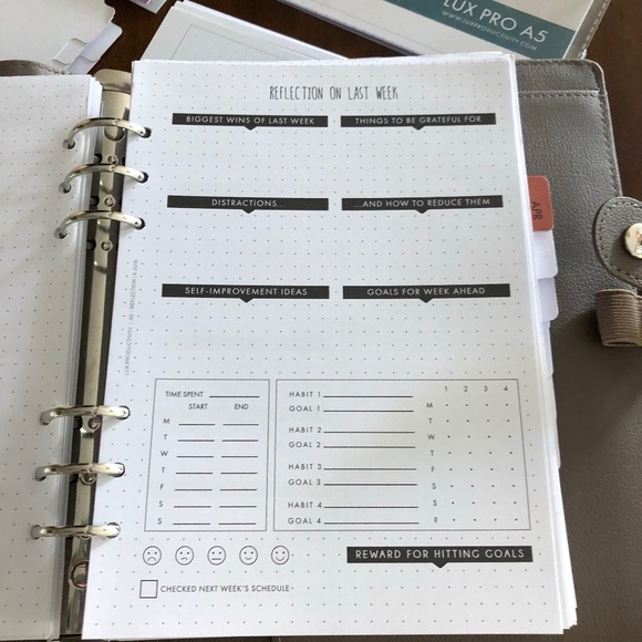 LUX Productivity Planner- Gray Leather - Picture 4 of 7